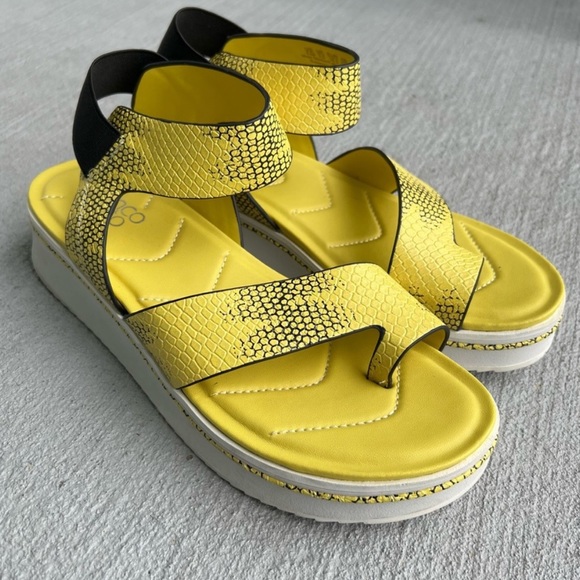 Platform sandals - Picture 4 of 4